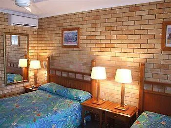Pacific Paradise Airport Motel