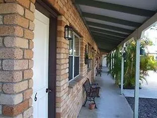 Pacific Paradise Airport Motel