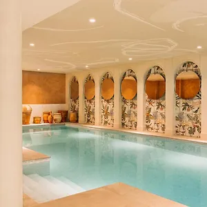 Отель Bloom House & ****